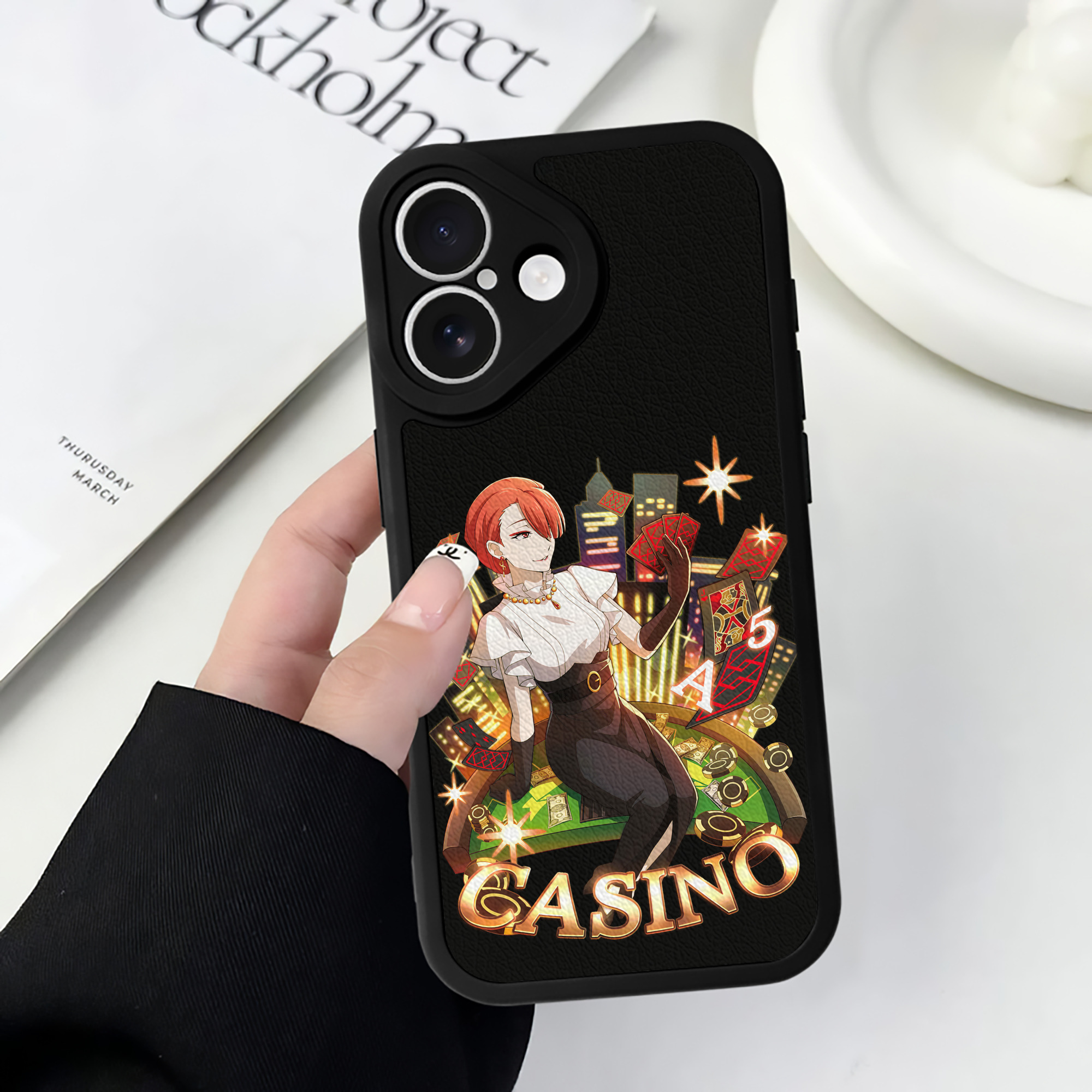 （画像用） 文豪ストレイドッグス Bungo Stray Dogs 【iPhone 16シリーズ対応】シリコンスマホケース（レザー調） 材質：シリコン